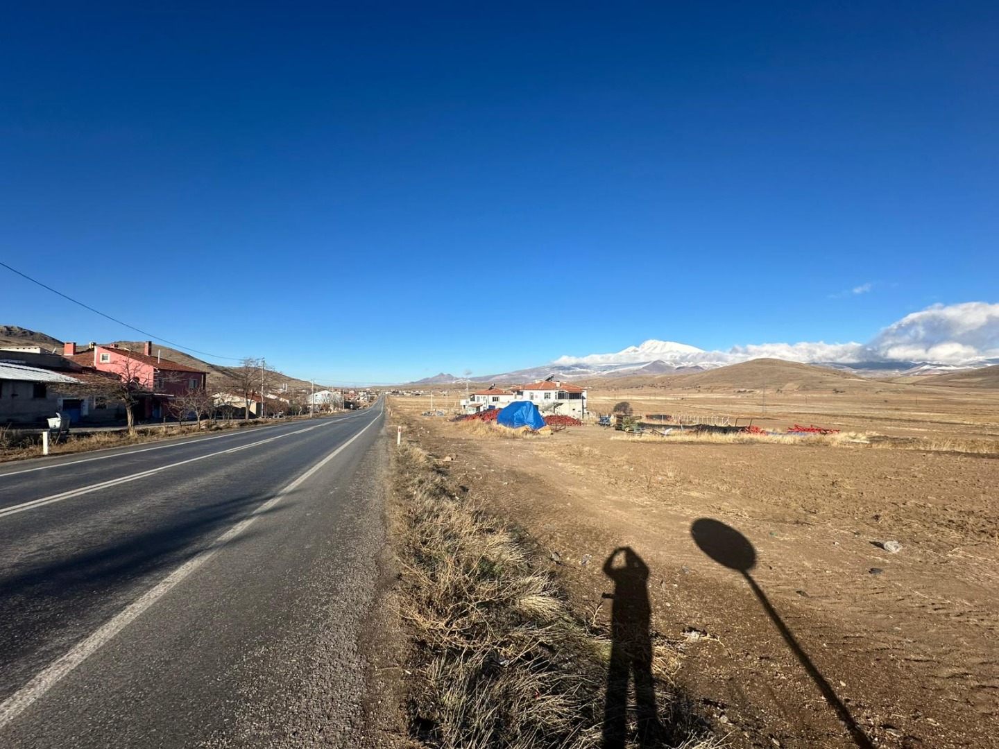 KAYSERİ DEVELİ AYVAZHACI MAHALLESİ ANA YOL KENARI 660 m2 SATILIK TARLA